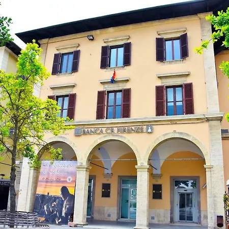 アパート Piazza Arnolfo 1932 *